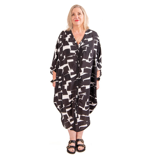 Lulu Kaftan - Black print // PRE-ORDER