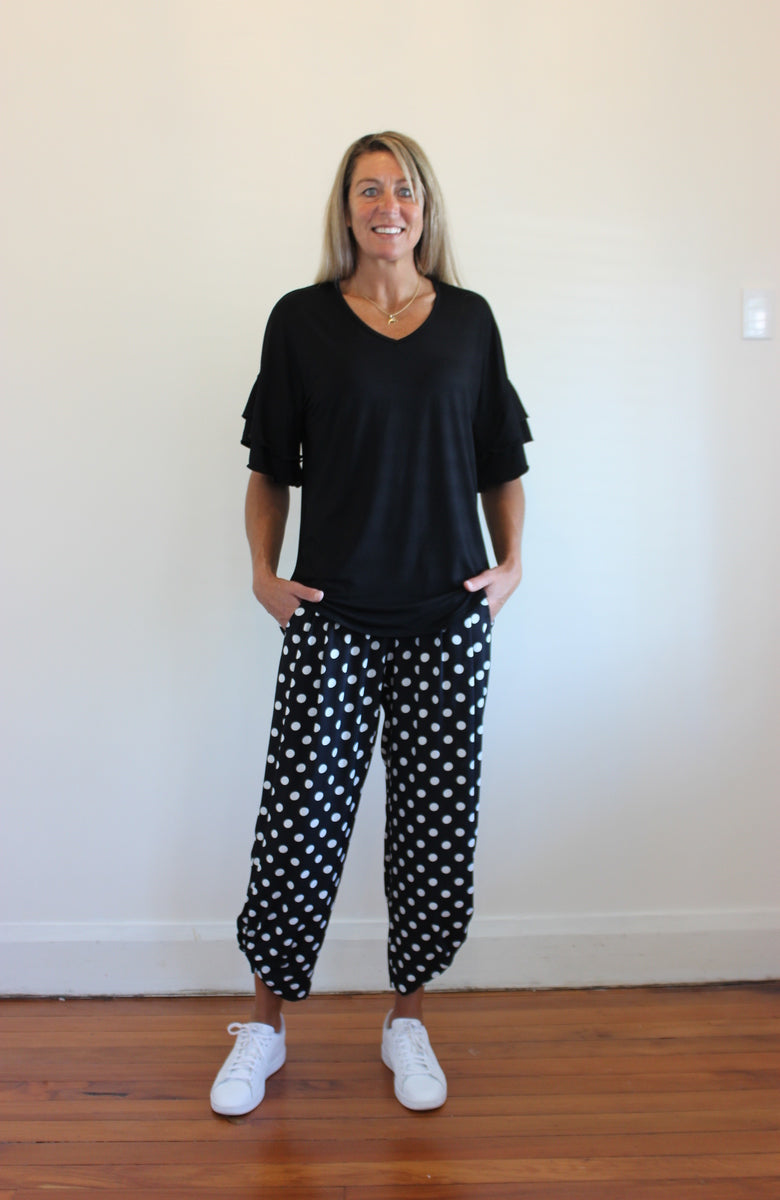 Frill me - Black // PRE ORDER