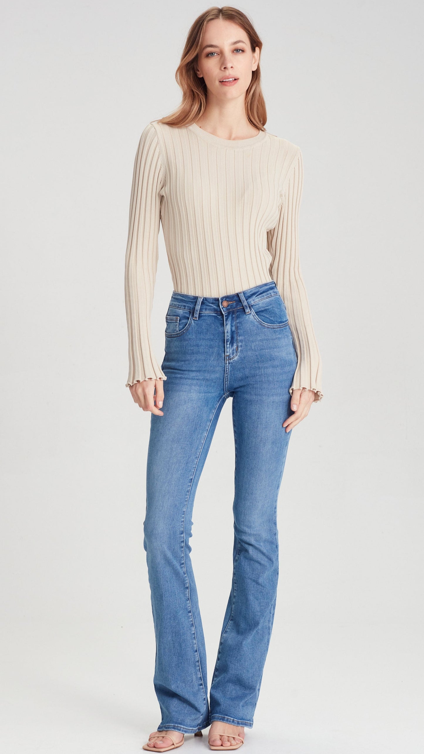 Charlie Flare leg Jean