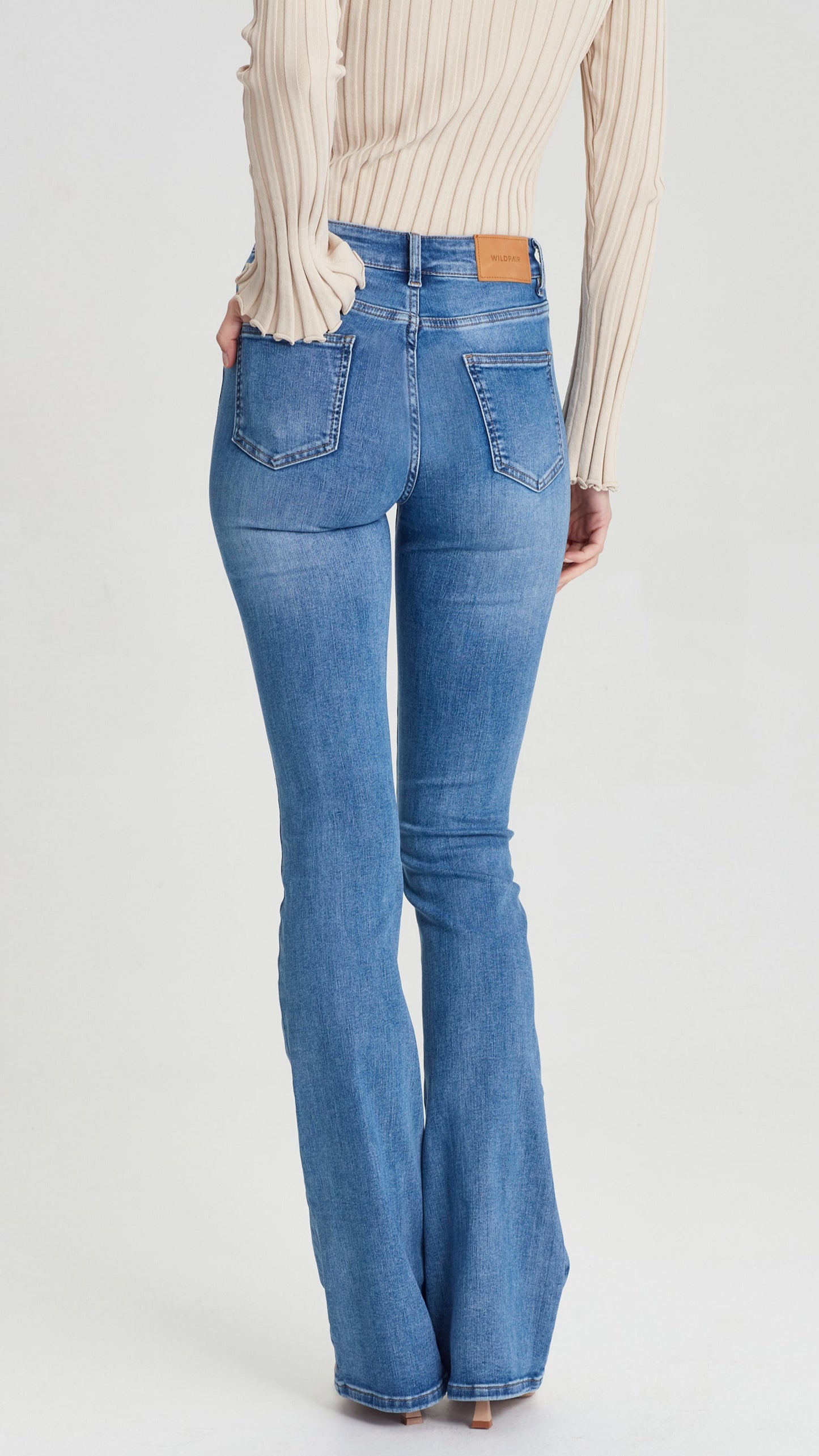 Charlie Flare leg Jean