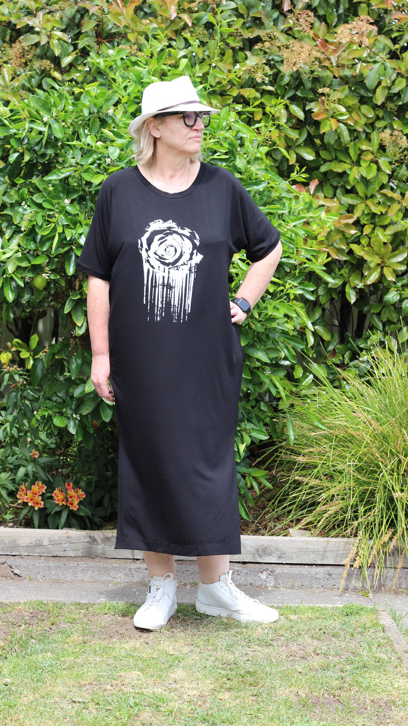 Tee Dress - crying rose print