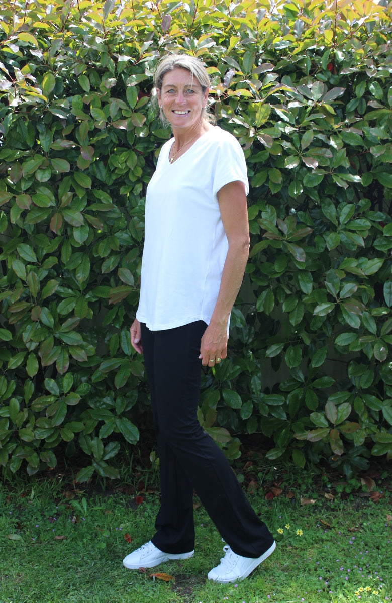 Demi tee - white // PRE-ORDER