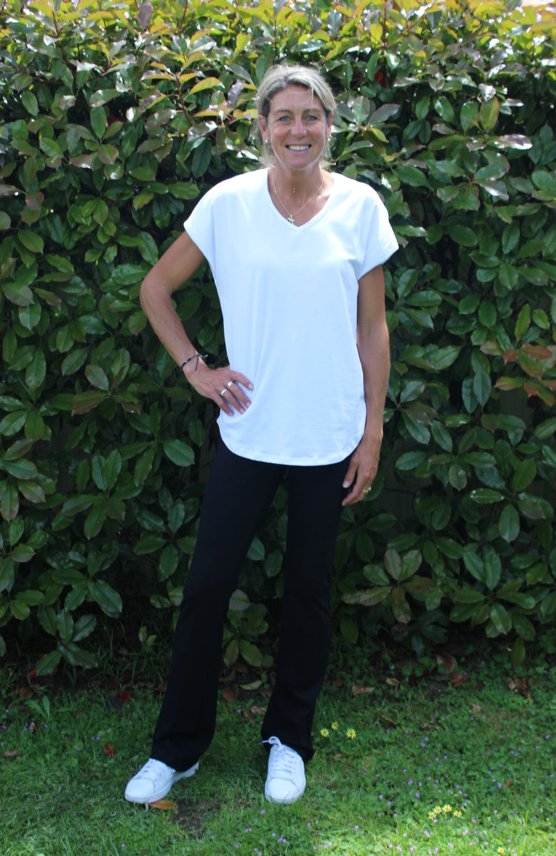 Demi tee - white // PRE-ORDER