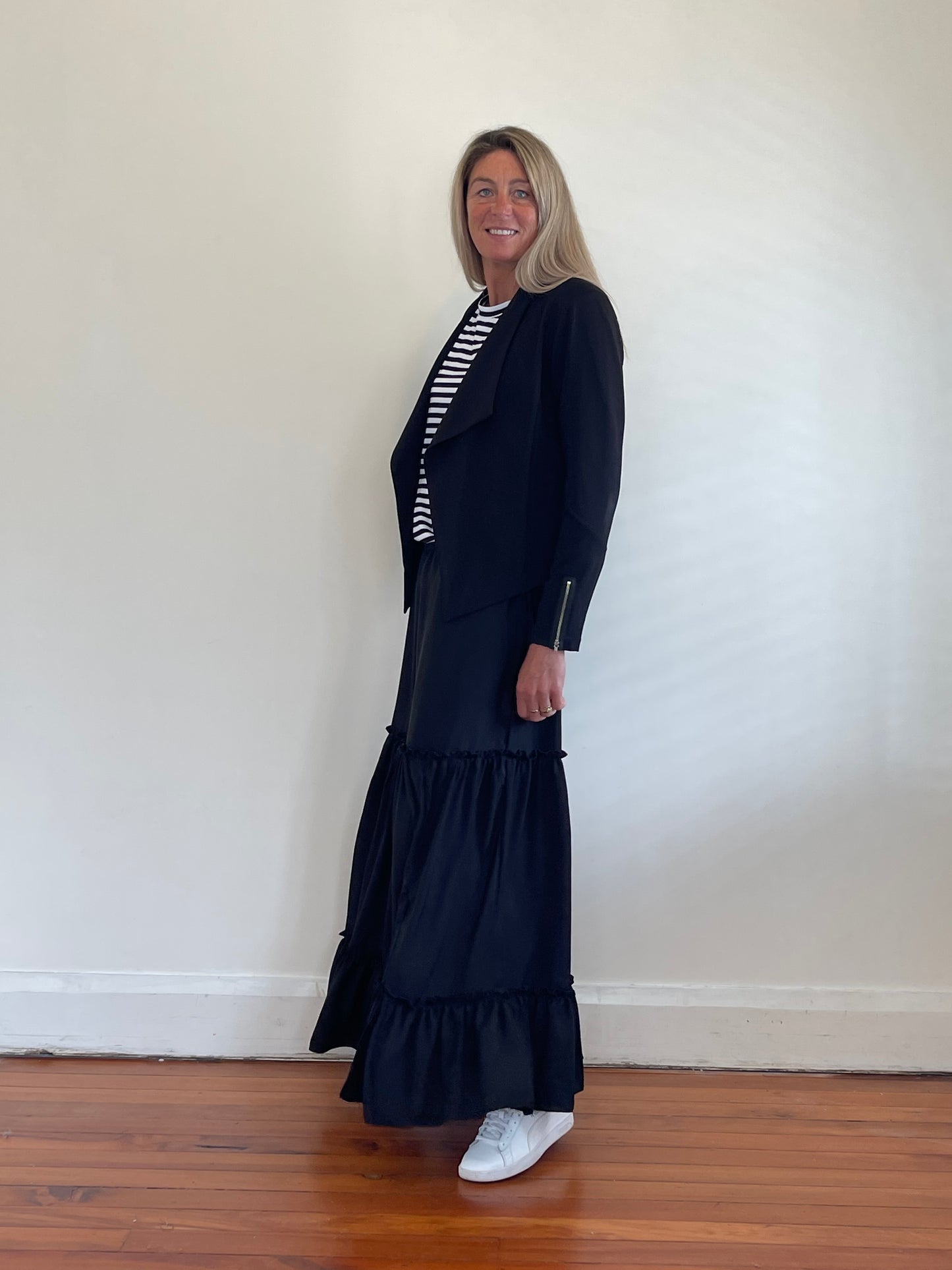 Mia Maxi skirt - Black