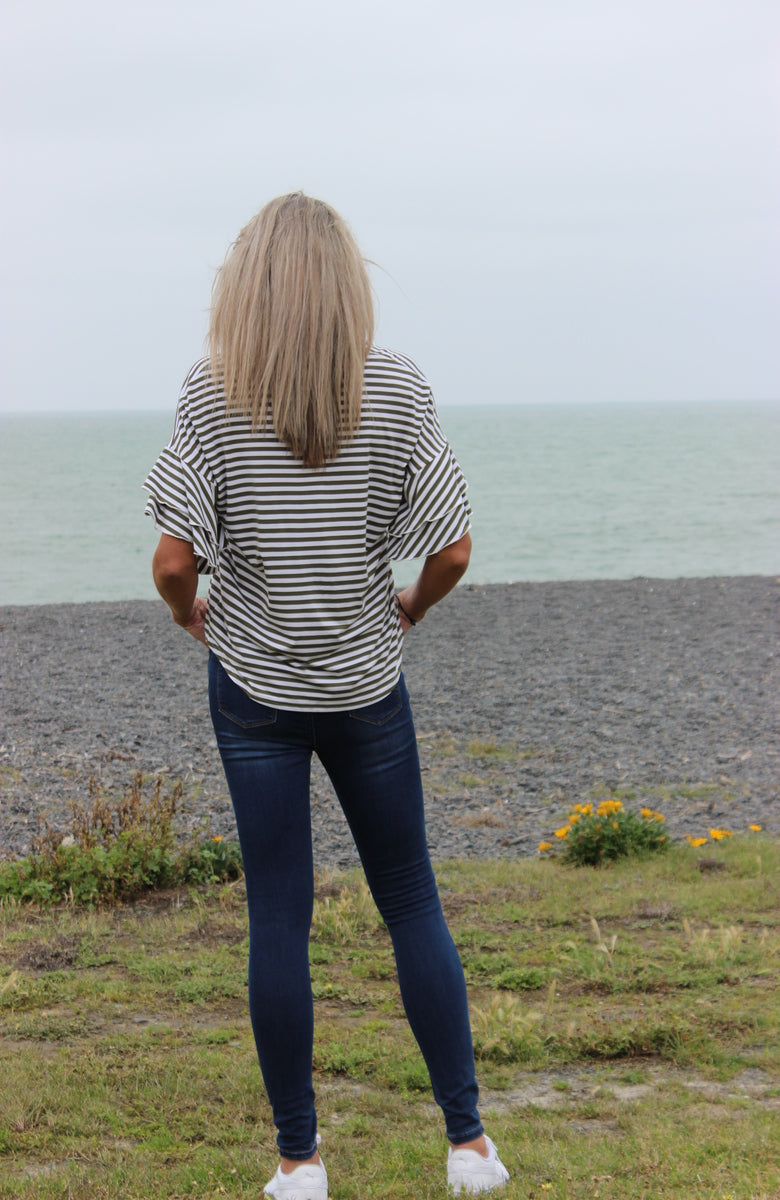 Frill me - khaki Stripe